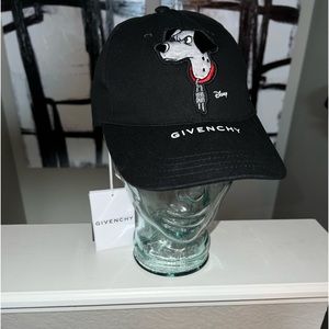 DISNEY X '101 DALMATIANS' PONGO BASEBALL CAP IN BLACK